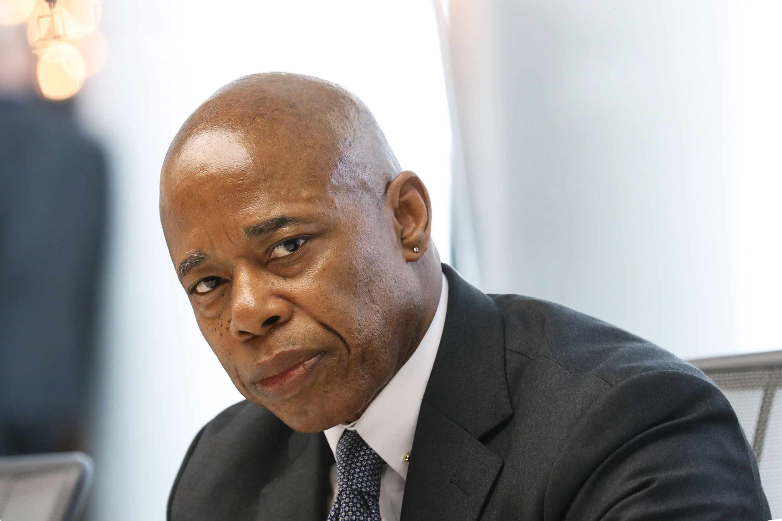 Ερευνάται από το FBI για συνωμοσία με την κυβέρνηση Ερντογάν ο δήμαρχος της Ν.Υόρκης Ε.Άνταμς!