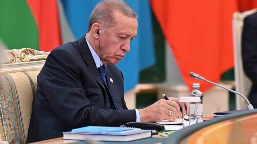 Στο Ριάντ για τη Σύνοδο Κορυφής του Οργανισμού Ισλαμικής Συνεργασίας για τη Γάζα ο Ρ.Τ.Ερντογάν