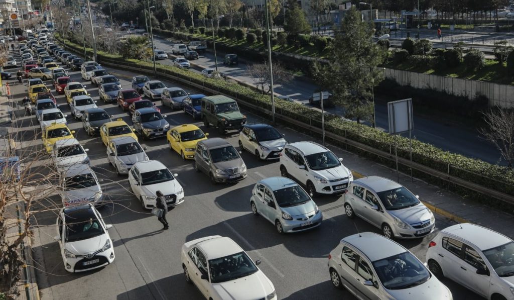 Κίνηση: Πού υπάρχει μποτιλιάρισμα στην Αττική