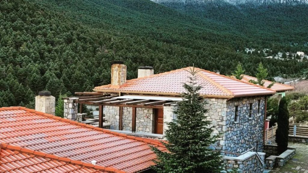 Καρδαράς: Το γραφικό χωριό της Αρκαδίας που έχει χαρακτηριστεί παραδοσιακός οικισμός