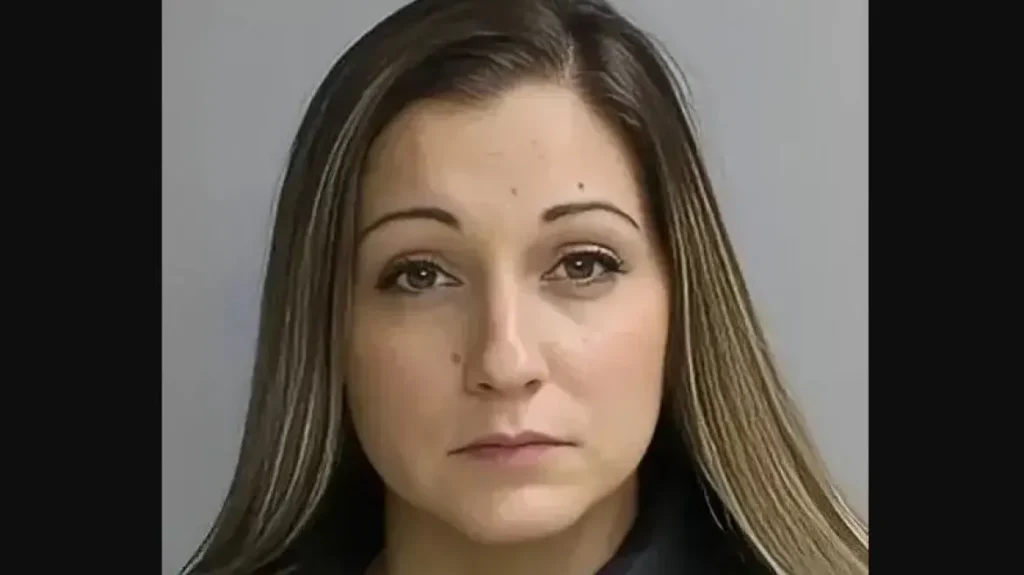 ΗΠΑ: Για επανειλημμένη σεξουαλική κακοποίηση 14χρονου κατηγορείται 35χρονη σύμβουλος σταδιοδρομίας