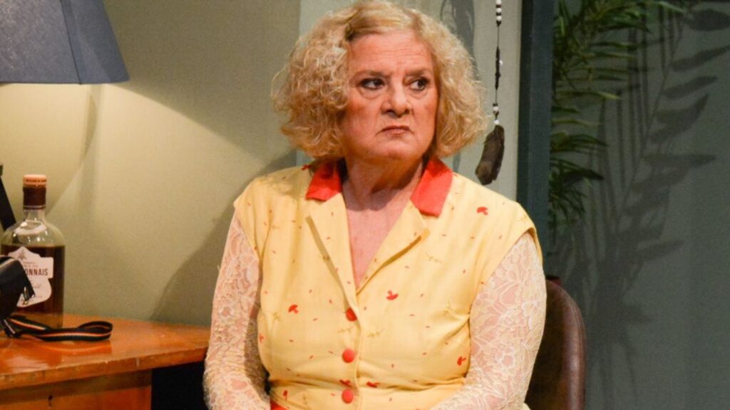 Π.Πιτσούλη: «Στους ανθρώπους με παραπάνω κιλά με ενοχλεί να βάζουν κοντά μπλουζάκια – Πονάνε τα μάτια μου»