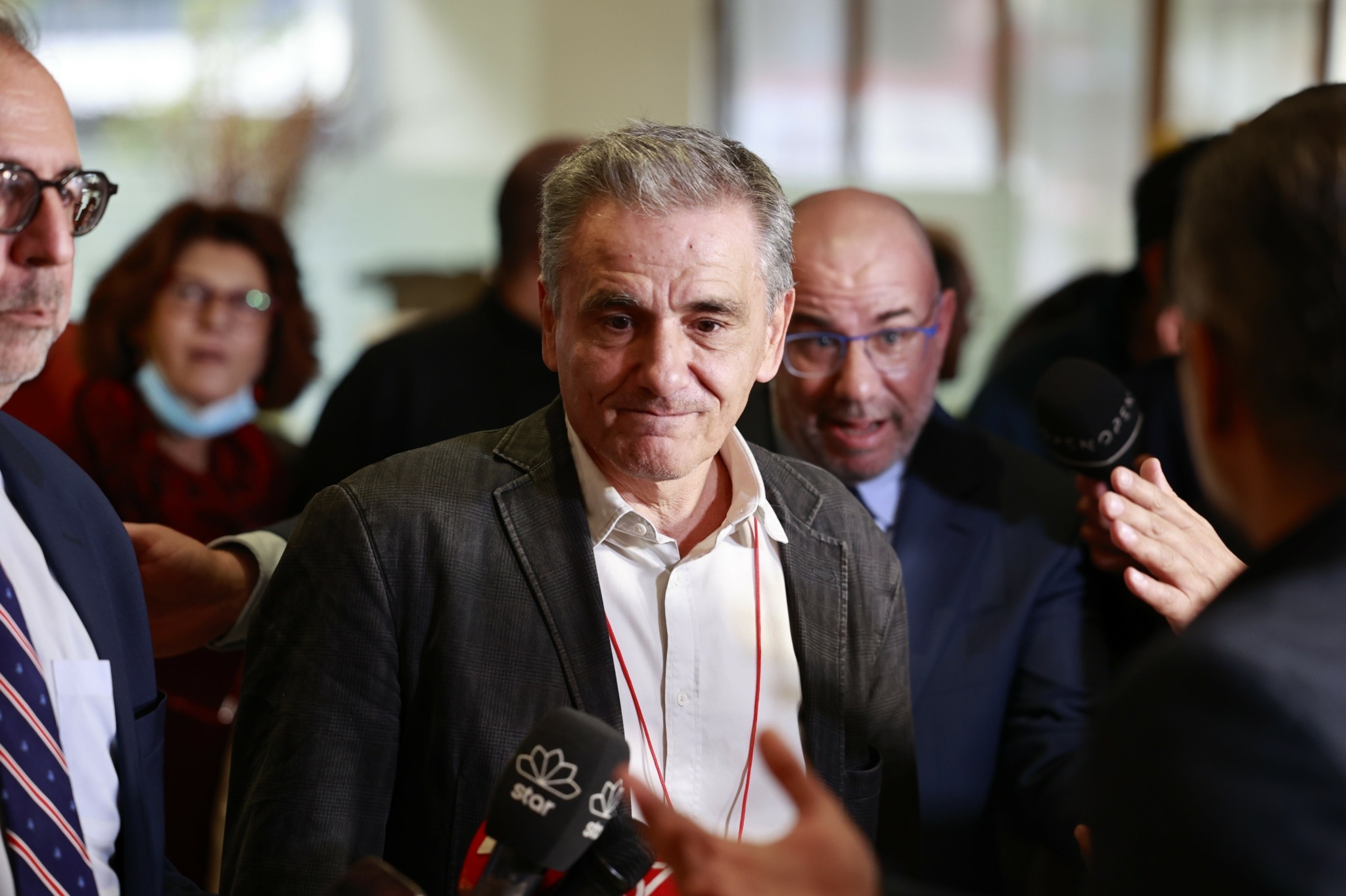 Ειρωνική ανάρτηση Ε.Τσακαλώτου για Σ.Κασσελάκη και «μαξιλάρι»: «Καλά θα πάει το νέο»