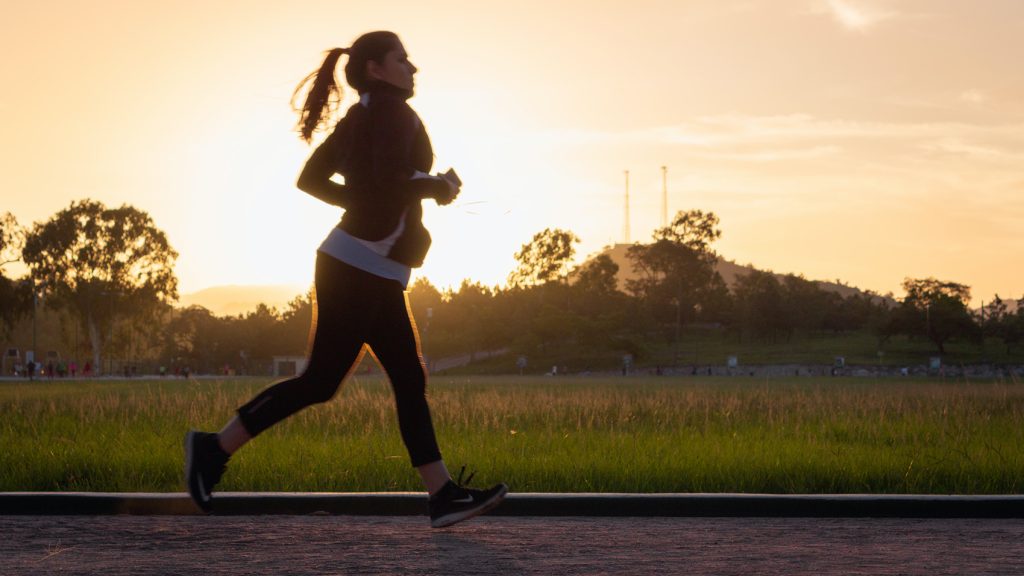 Μελέτη: 22 λεπτά καθημερινής άσκησης αρκούν για να βελτιώσετε την υγεία σας