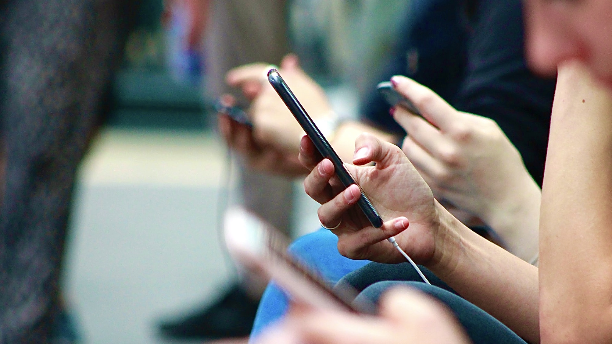 Ψηφιακός εθισμός: Πώς μπορείς να περιορίσεις το χρόνο σου στις οθόνες