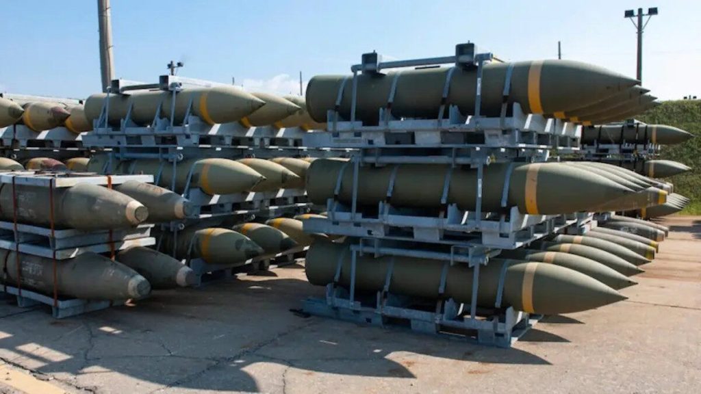 Bloomberg: «Το Πεντάγωνο προμηθεύει το Ισραήλ με περισσότερα πυρομαχικά και πυραύλους»