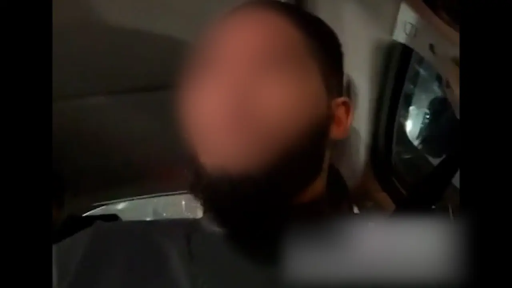 «Τα γύρισε» ο Ρομά που απειλούσε να σκοτώσει Έλληνες: Τώρα «οι αστυνομικοί είναι ρατσιστές που θέλουν πόλεμο»