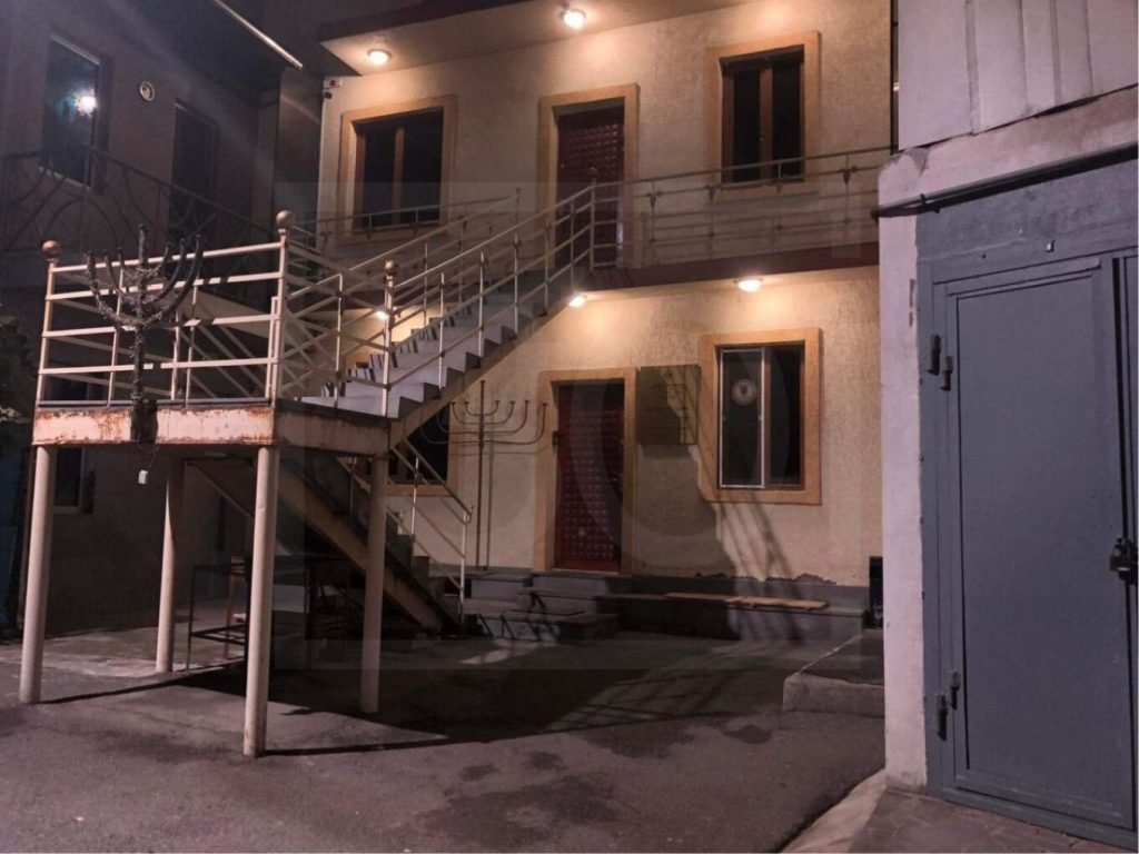 Απόπειρα εμπρησμού σε συναγωγή στο Γερεβάν: «Κάποιοι δεν θέλουν το καλό της Αρμενίας»