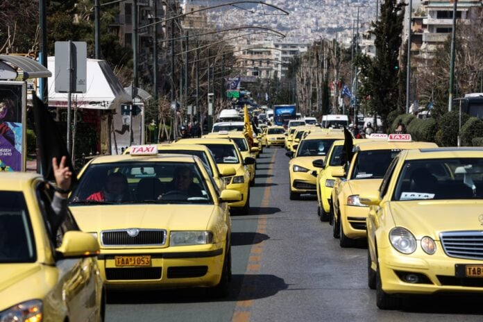 Απεργούν σήμερα οι οδηγοί ταξί – Ποιες ώρες τραβούν «χειρόφρενο»