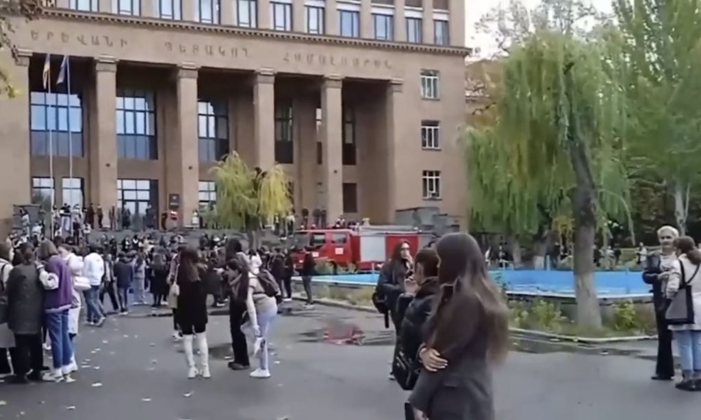 Αρμενία: Ένας νεκρός και τρεις τραυματίες από έκρηξη σε πανεπιστημιακό κτήριο στο Γιερεβάν (βίντεο)
