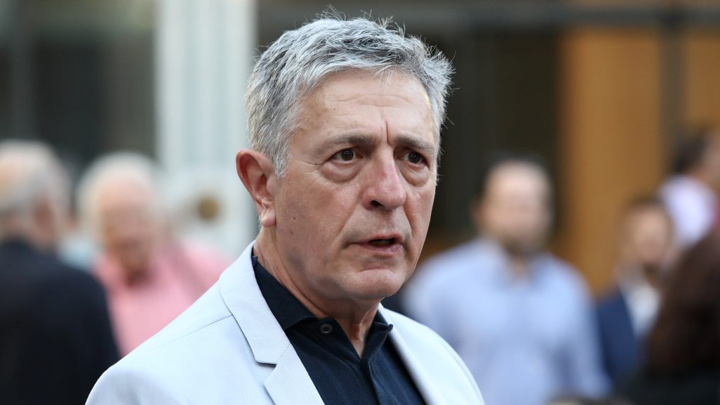 Σ.Κούλογλου: «Γιατί να παραδώσω την έδρα; – Ο Σ.Κασσελάκης θα έπρεπε να έχει παραδώσει την προεδρία»