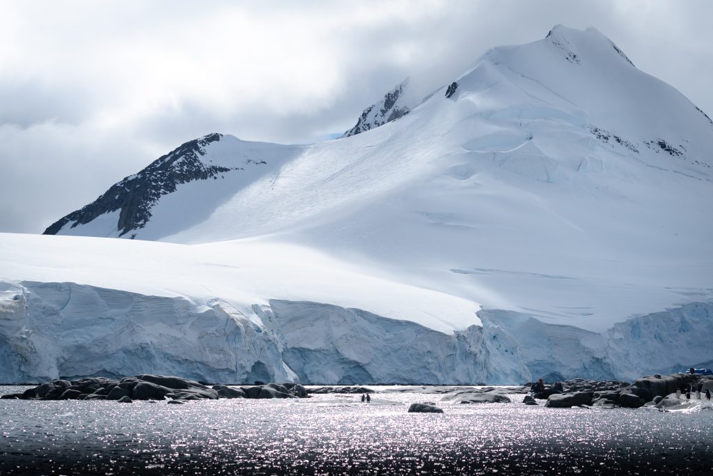 Ανταρκτική: Εντυπωσιακή προσγείωση Boeing σε παγωμένο διάδρομο (βίντεο)