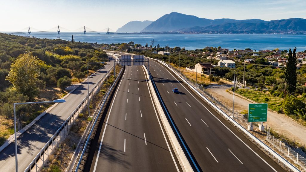 Ολυμπία Οδός: Κυκλοφοριακές ρυθμίσεις στο τμήμα «Ελευσίνα – Κόρινθος» λόγω εργασιών βαριάς συντήρησης