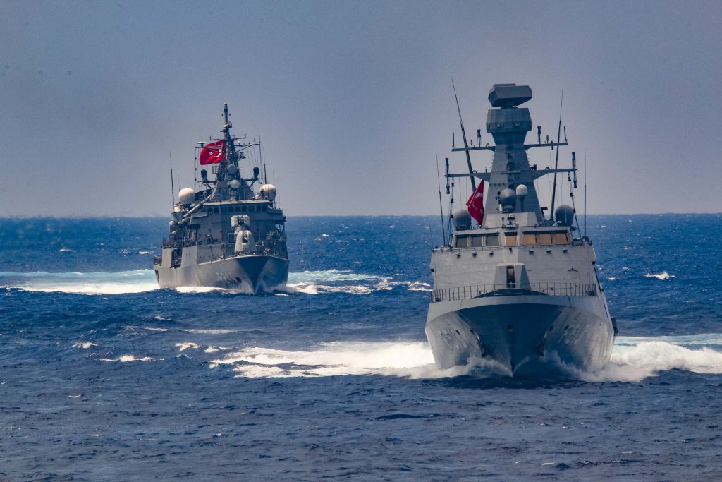 Το «Βέλος», οι απειλές του Αρχηγού του τουρκικού Ναυτικού και η παρακμή του ελληνικού Πολεμικού Ναυτικού – Τις πταίει;