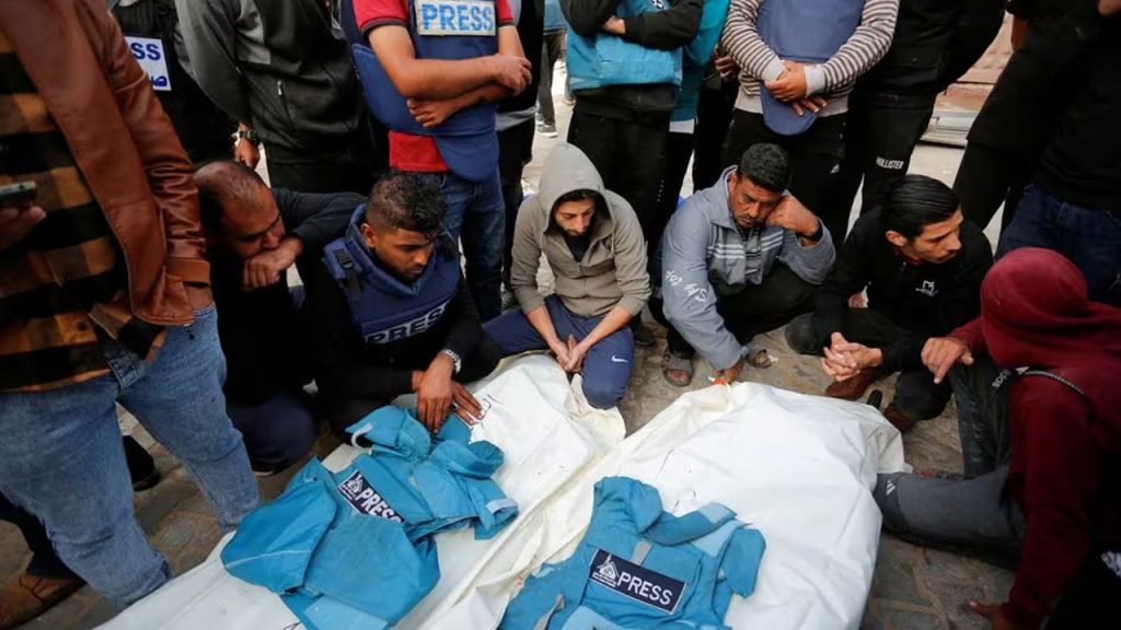 Ισραήλ: Ακόμα τρεις δημοσιογράφοι σκοτώθηκαν στις επιχειρήσεις του ισραηλινού στρατού στη Γάζα