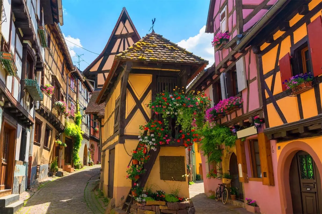 Eguisheim: Το χωριό στη Γαλλία που μοιάζει με πίνακα ζωγραφικής (φώτο)