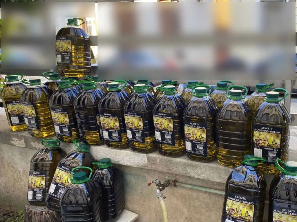 Κολωνός: Συνελήφθη 54χρονος που πωλούσε παράνομα ελαιόλαδο κοντά σε λαϊκή αγορά