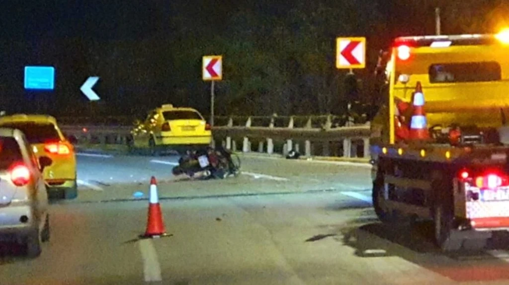 Αιματηρή νύχτα: Δύο θανατηφόρα τροχαία – Νεκροί οδηγός ΙΧ και αναβάτης μοτοσικλέτας