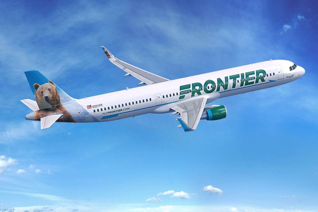 «Πανικός» σε πτήση της Frontier Airlines: Γυναίκα άρχισε να ουρλιάζει – «Είναι δαιμονισμένη» (βίντεο)