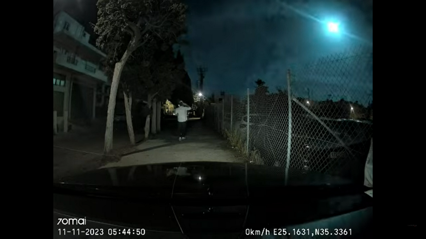 Κρήτη: Άγνωστο αντικείμενο φώτισε τον ουρανό του Ηρακλείου (βίντεο)