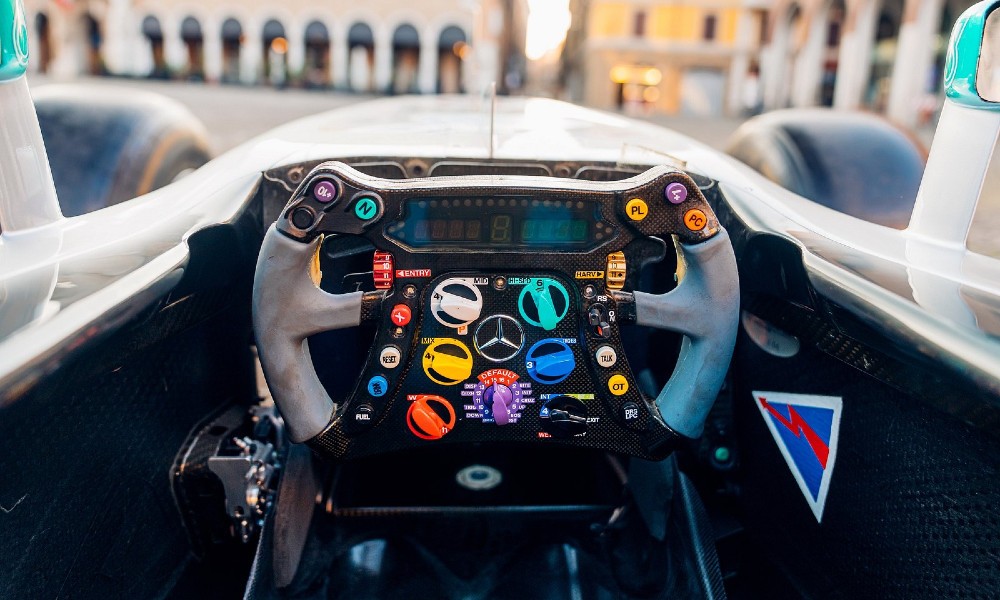 Mercedes F1: Το απίστευτο ποσό που «έπιασε» στη δημοπρασία το μονοθέσιο του Λ.Χάμιλτον