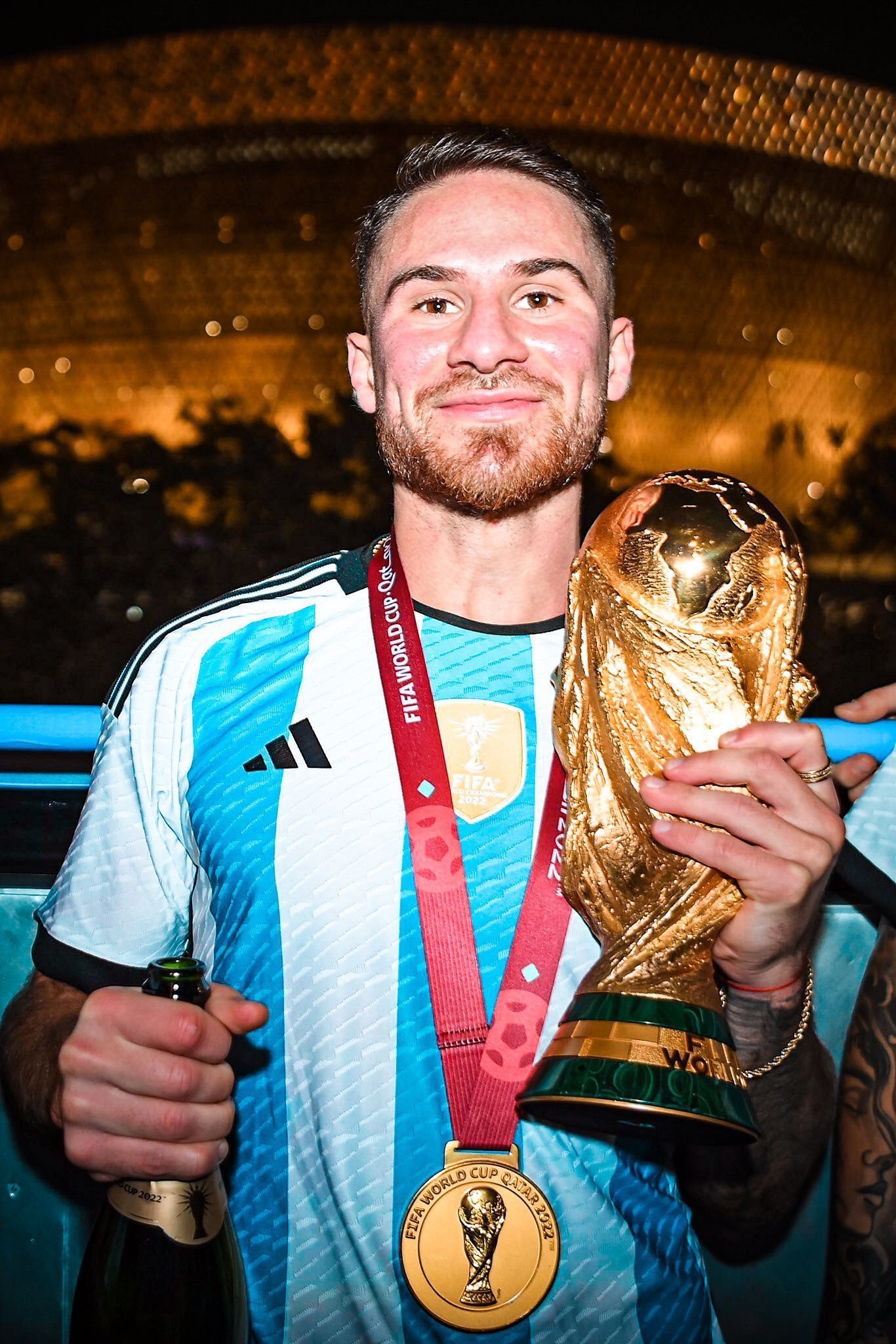 Μακ Άλιστερ: «Το να νικάς την Βραζιλία στο Μαρακανά είναι σαν να παρακολουθείς ταινία πορνό»