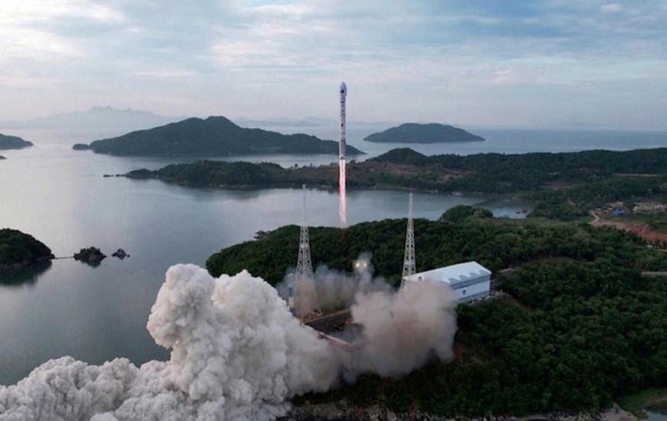 Η Βόρεια Κορέα εκτόξευσε βαλλιστικό πύραυλο – Σεούλ: «Δεν ήταν επιτυχημένη η δοκιμή»