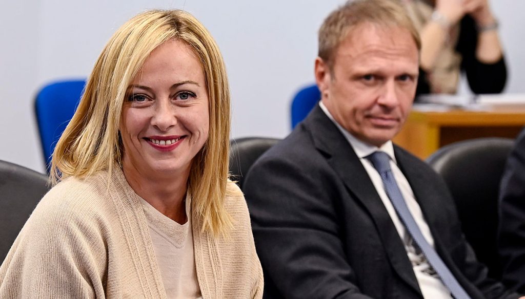 Ιταλία: Υπουργός και γαμπρός της Τ.Μελόνι απαίτησε να σταματήσει τρένο για να κατέβει – Σκάνδαλο λέει η αντιπολίτευση