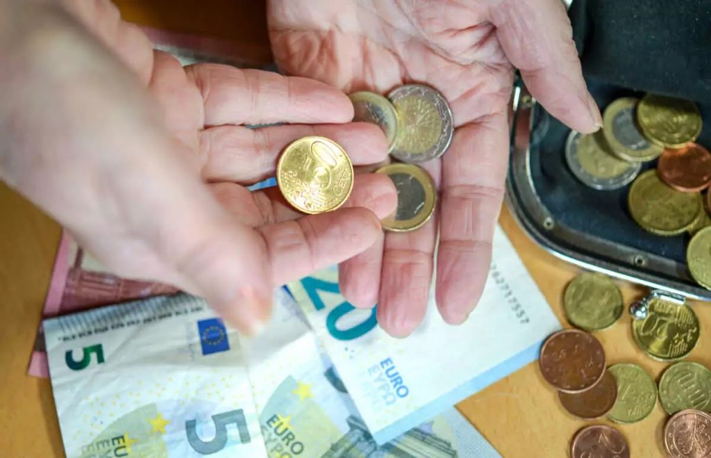 Επίδομα προσωπικής διαφοράς: Πότε θα καταβληθεί και ποιοι συνταξιούχοι θα λάβουν έως 200 ευρώ