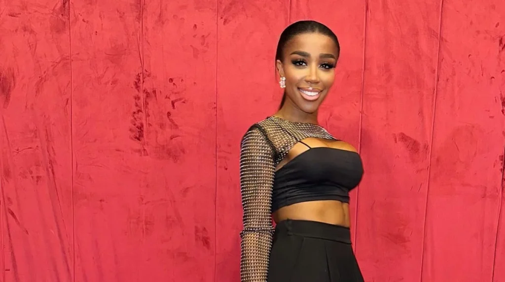 Ε.Ελέτσι: «Το μονόπετρο που μου χάρισε ο σύντροφός μου κάνει 13.500 ευρώ – Στον γάμο μου δεν θα έρθει ο Π.Κονδυλάτος»