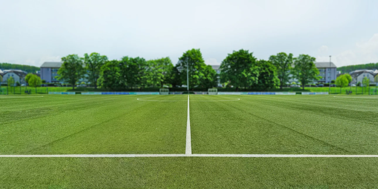 Λάρισα: Ξύλο σε ποδοσφαιρικό αγώνα – «Είδα δέκα άτομα να με πηγαίνουν καροτσάκι» καταγγέλλει αθλητής