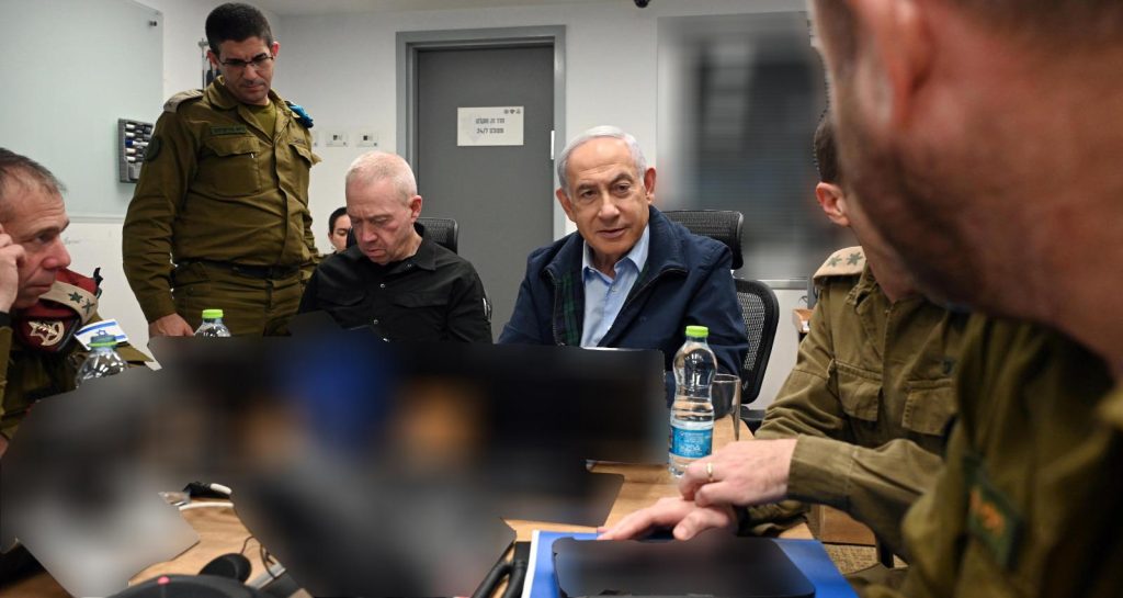 Μ.Νετανιάχου και Γ.Γκάλαντ παρακολούθησαν από το κέντρο ελέγχου την επιχείρηση απελευθέρωσης των ομήρων της Χαμάς (βίντεο)