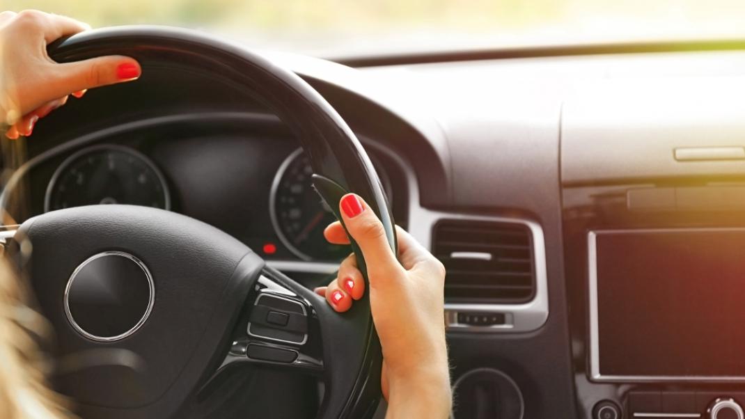 Γιατί «σφυρίζουν» τα φρένα του αυτοκινήτου – Δείτε με ποιο κόλπο θα σταματήσουν