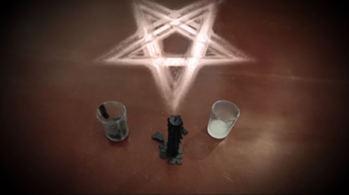 Υπόθεση Νικόλα Ντουρτουρέκα: Μαύρη μαγεία πίσω από τον θάνατο του φοιτητή που βρέθηκε απαγχονισμένος στη ντουλάπα του