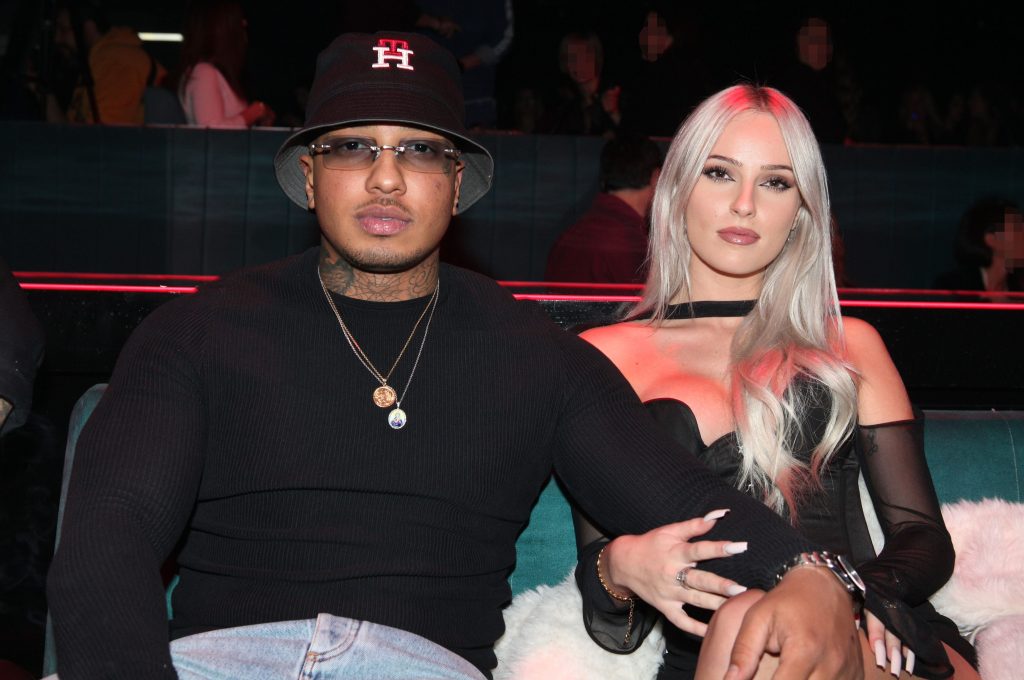 Light για την σύντροφό του: «Δεν είμαστε δύο γκέι άνδρες, οπότε το επόμενο βήμα είναι το παραδοσιακό»