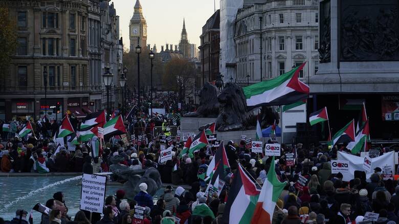 Πορεία υπέρ του Ισραήλ στο Λονδίνο με χιλιάδες διαδηλωτές