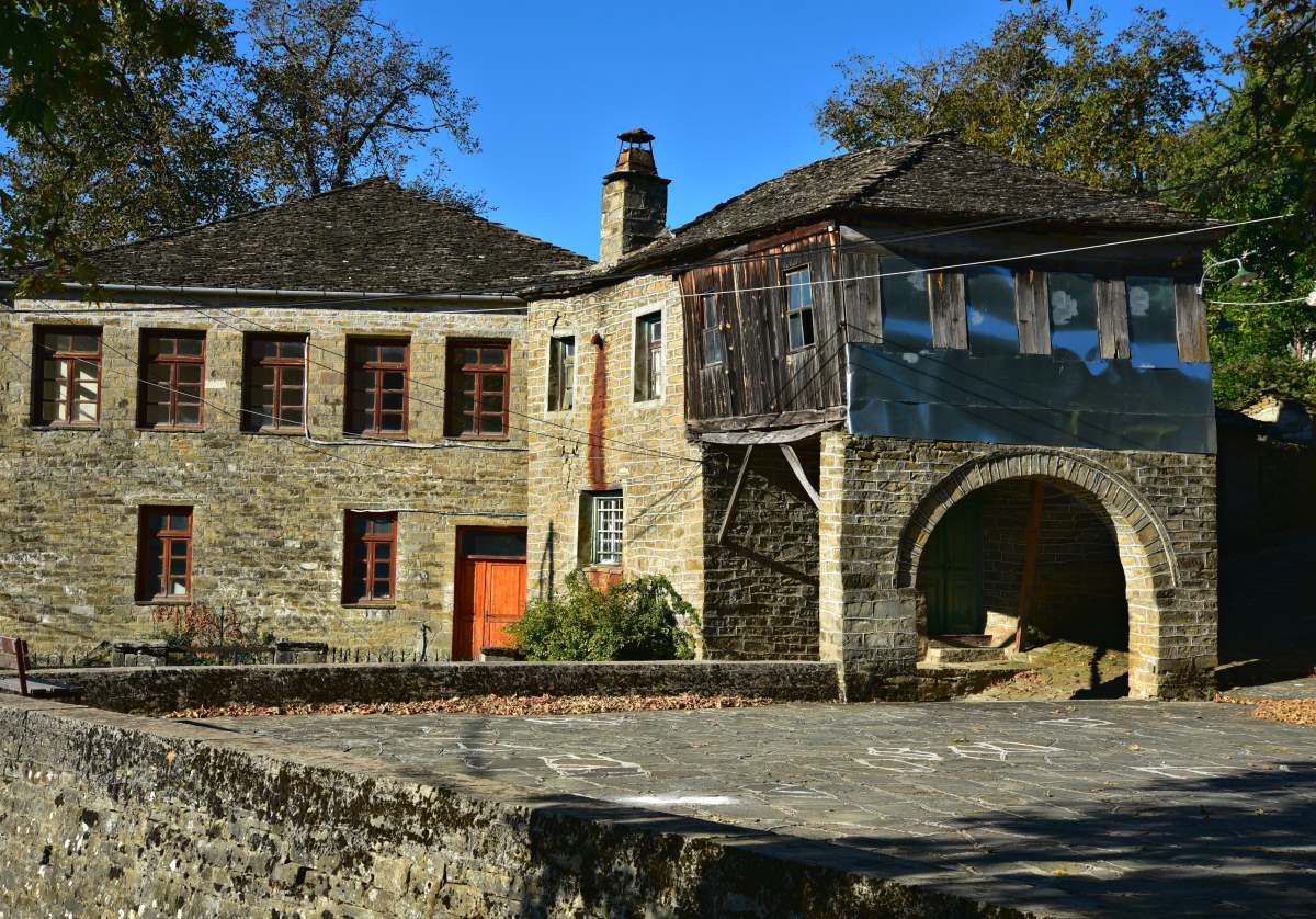 Νεγάδες: Tο άγνωστο παραδοσιακό χωριό του Ζαγορίου που ξεχωρίζει για την φύση που το περικλείει