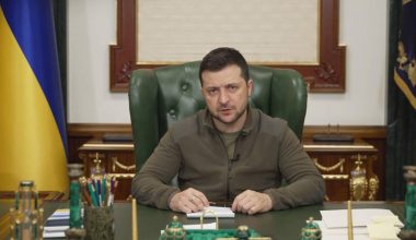 Β.Ζελένσκι: «Η βοήθεια από τη Δύση προς το Κίεβο καθυστερεί σημαντικά»