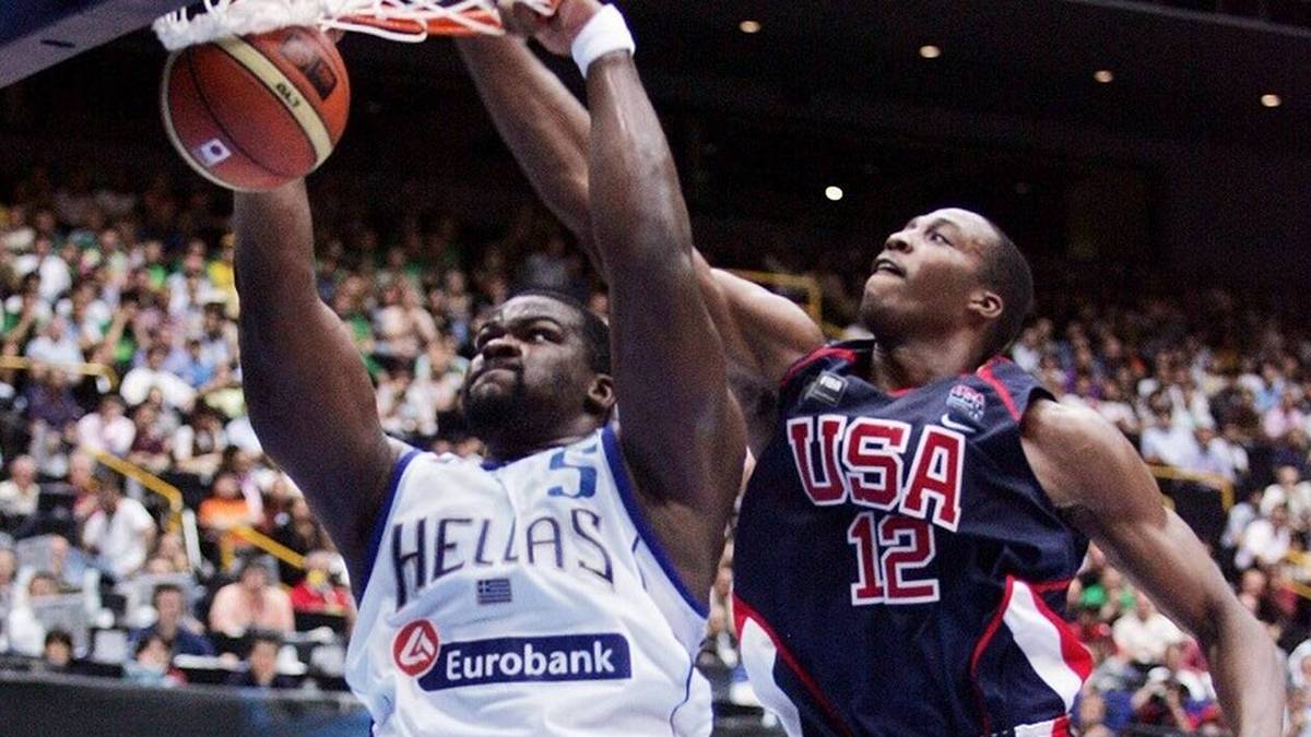 Εσπευσμένα στο νοσοκομείο ο πρώην διεθνής μπασκετμπολίστας Σοφοκλής Σχορτσιανίτης – Τι αναφέρει η πρώτη διάγνωση