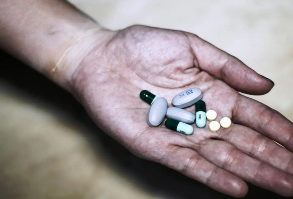 Πάτρα: Άνδρας αποπειράθηκε να αυτοκτονήσει με χάπια