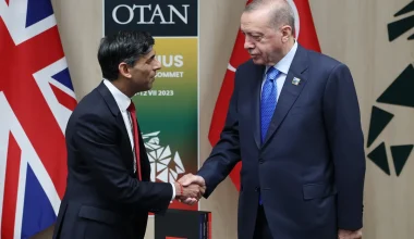 Ακύρωση συνάντησης Σουνάκ-Μητσοτάκη: Το Λονδίνο έδειξε ότι τάσσεται ανοιχτά υπέρ της Τουρκίας