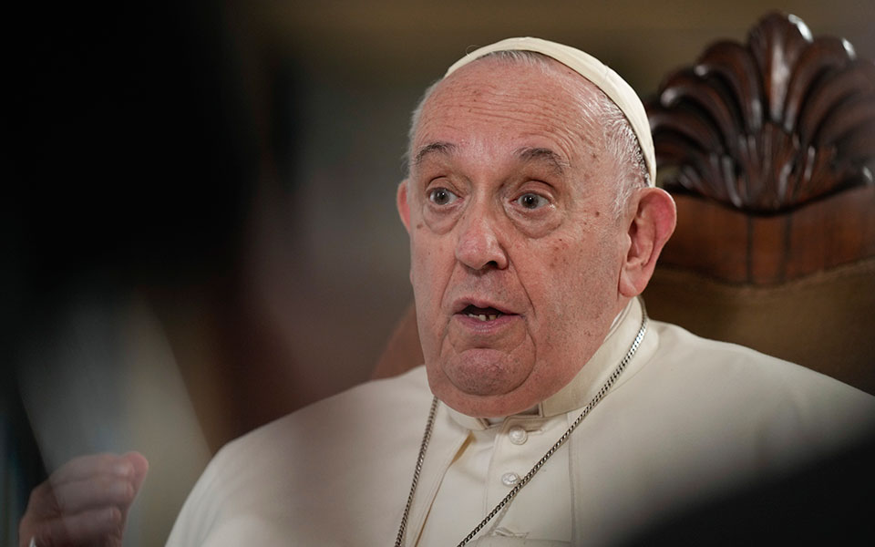 Ο πάπας Φραγκίσκος δεν θα πάει στη διάσκεψη του ΟΗΕ λόγω προβλημάτων υγείας