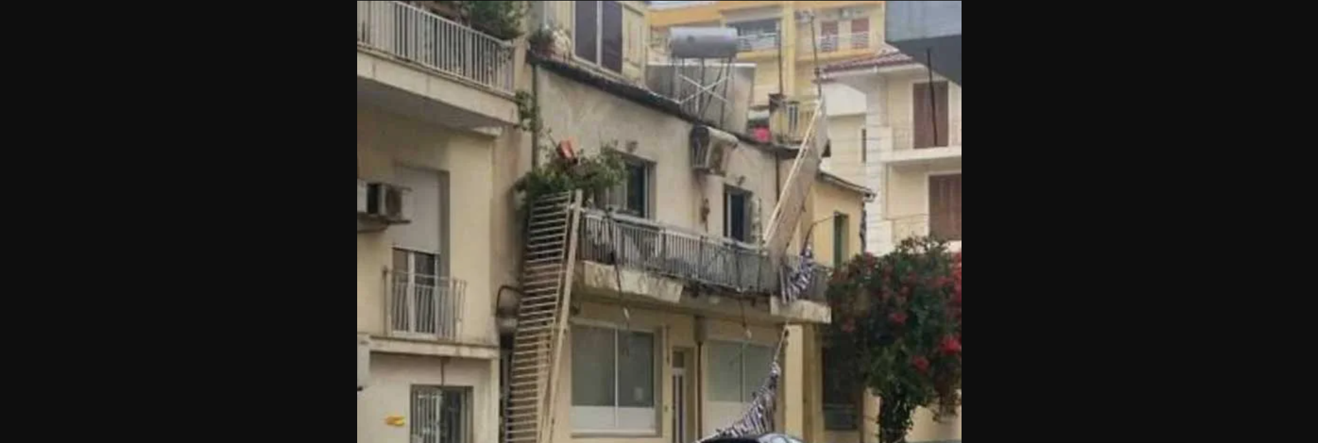 Πάτρα: Κατέρρευσε μπαλκόνι και έπεσε πάνω σε ΙΧ