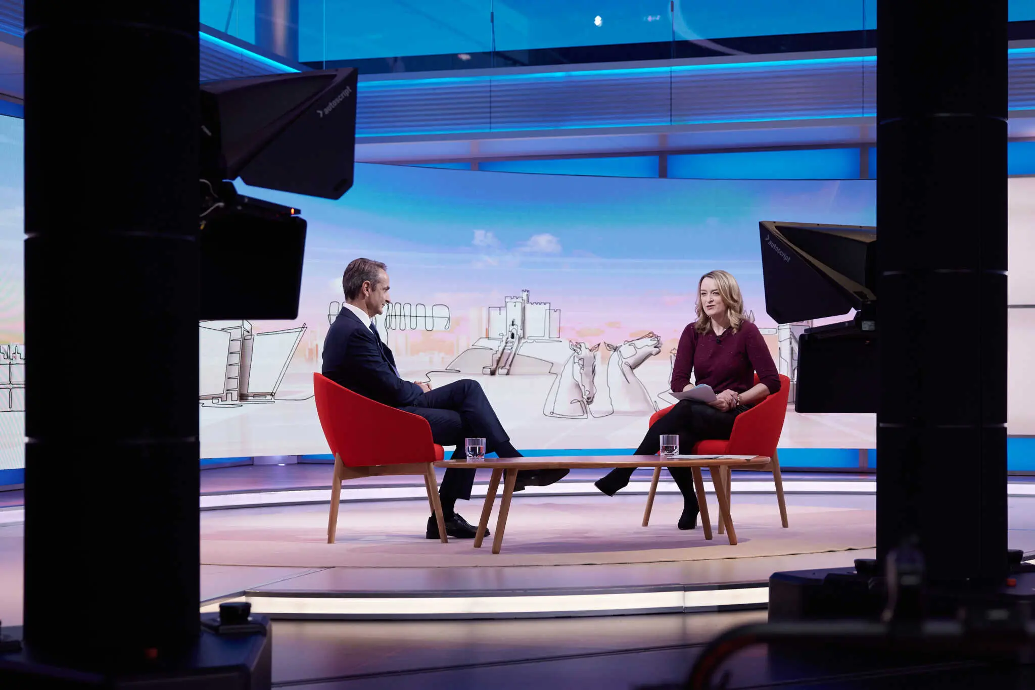 Η αντίδραση της δημοσιογράφου που πήρε την συνέντευξη από τον Κ.Μητσοτάκη: «Ταράχτηκε η Ντάουνινγκ Στριτ»