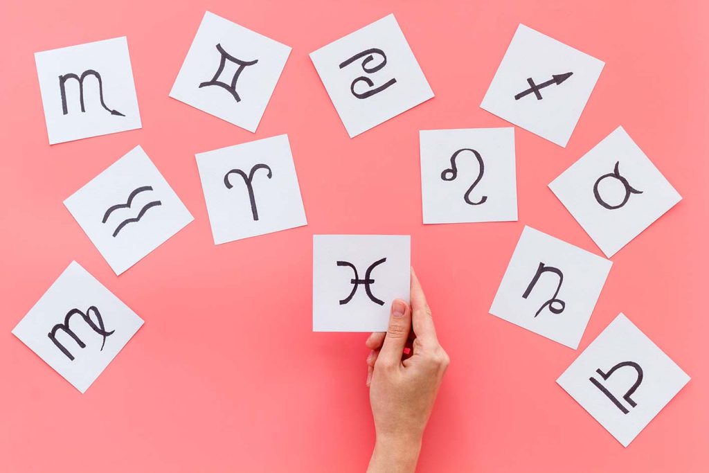 Δεν αντέχουν την αδιαφορία: Τα τέσσερα ζώδια που θέλουν συνεχώς την προσοχή από το ταίρι τους