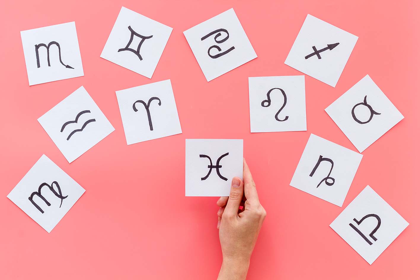 Δεν αντέχουν την αδιαφορία: Τα τέσσερα ζώδια που θέλουν συνεχώς την προσοχή από το ταίρι τους