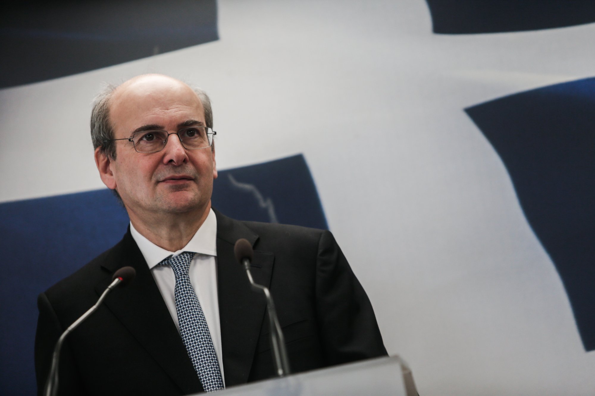 Κ.Χατζηδάκης: «Δεν φαίνεται εύλογο ο ελεύθερος επαγγελματίας να ζει με εισοδήματα μικρότερα από τον κατώτερο μισθό»