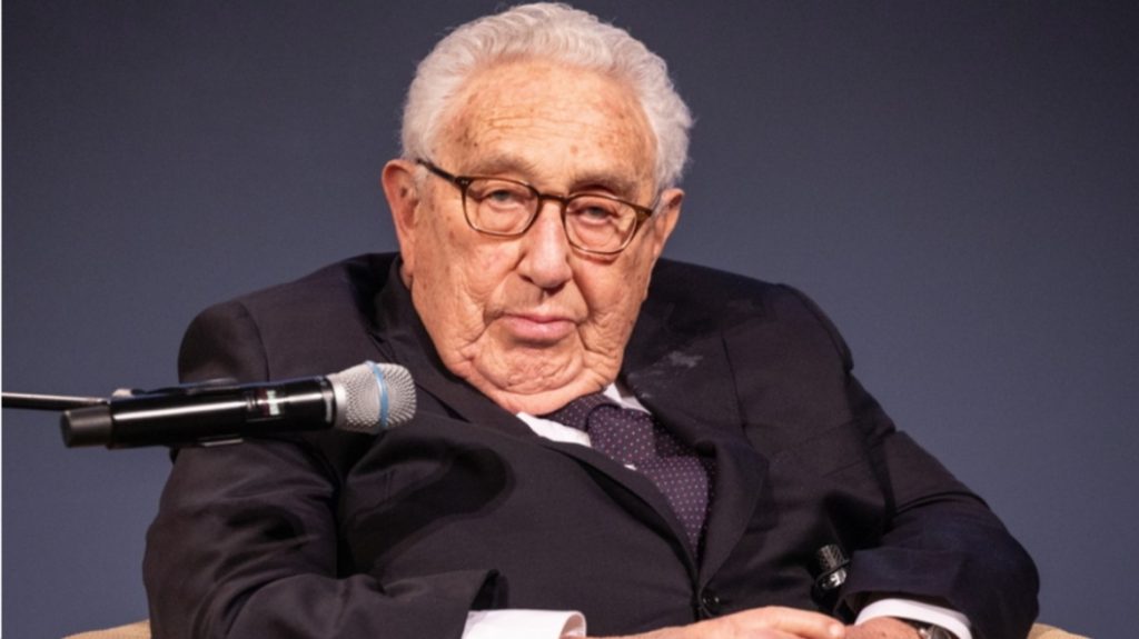 Τζορτζ Ου. Μπους: «Μια από τις πιο διακεκριμένες φωνές σε ζητήματα εξωτερικής πολιτικής ο Χ.Κίσινγκερ»