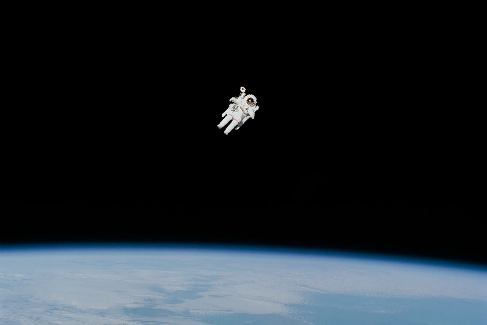 Η ιστορία πίσω από την «πιο τρομακτική φωτογραφία» που τραβήχτηκε στο διάστημα (βίντεο)