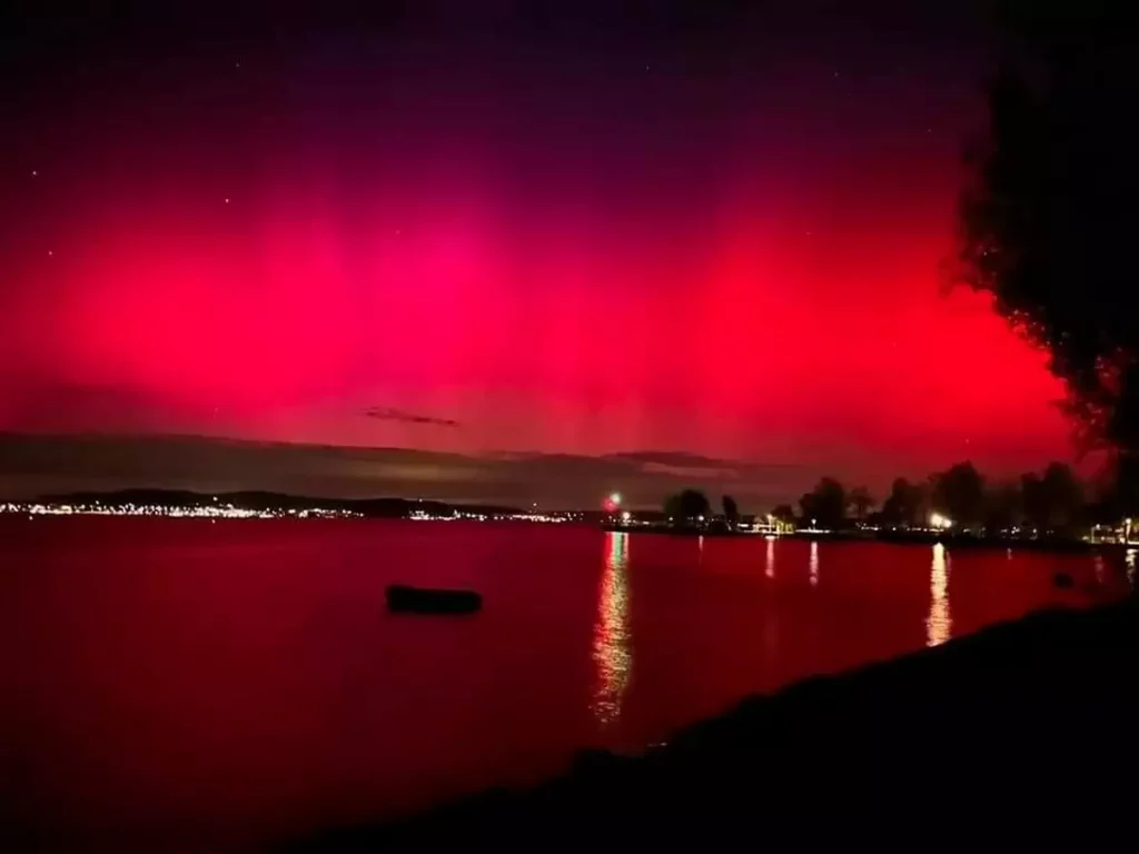 Βόρειο Σέλας: Πότε θα εμφανιστεί στον ουρανό της Ελλάδας – Σε ποιες περιοχές θα το απολαύσουν ξανά